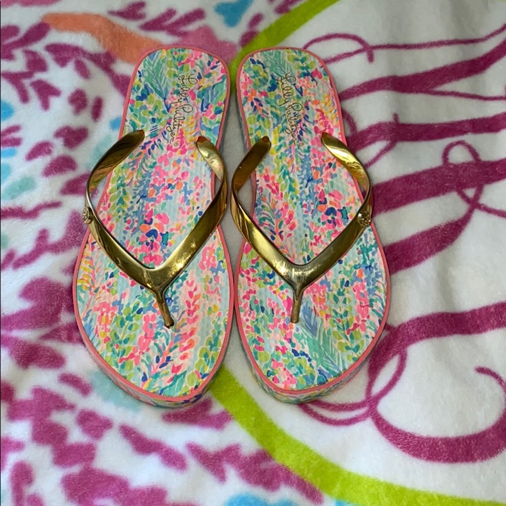 Lilly Pulitzer flip flops